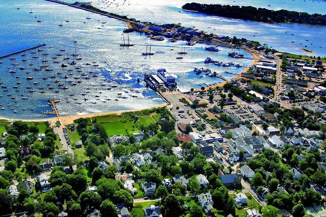 #1 Best 3hr Martha's Vineyard shared Island Tour from Oak Bluffs - Meeting the minibus near Oak Bluffs