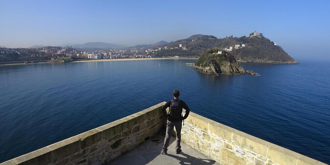 "2 bays, mornings, afternoons, sunset with a glass of cava - Entering Pasaia Bay and viewing San Pedro and San Juan