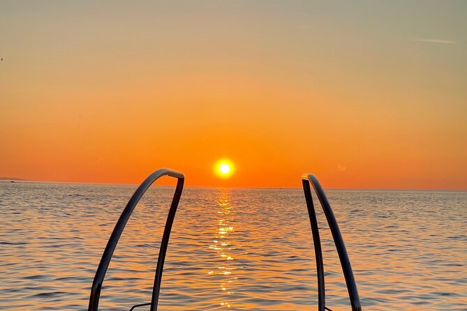 "2 bays, mornings, afternoons, sunset with a glass of cava - What the small boat setup gets right