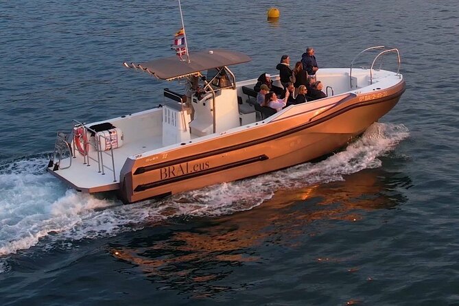 "2 bays, mornings, afternoons, sunset with a glass of cava - From San Sebastián Bay to the Urumea River mouth