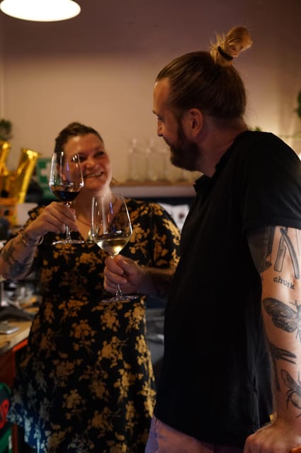 8-Tier Hungarian Wine Tasting in a Cozy Downtown Wine Bar - How the eight-wine tasting unfolds