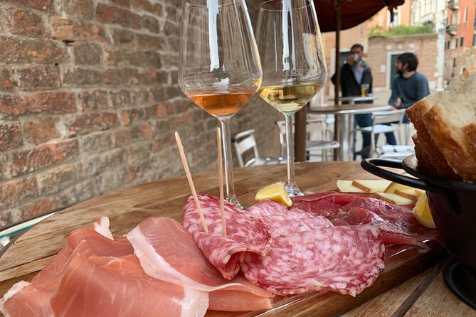 A Venetian Evening: Wine Tasting and Cicchetti with a Local Guide - Campo Santa Margherita and a quick Banksy stop