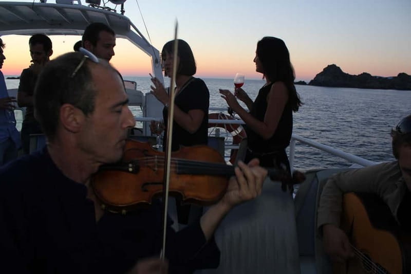 Ajaccio/Porticcio: Sanguinaires Sunset Cruise & Wine Tasting - Meeting the Sanguinaires Islands at Sunset