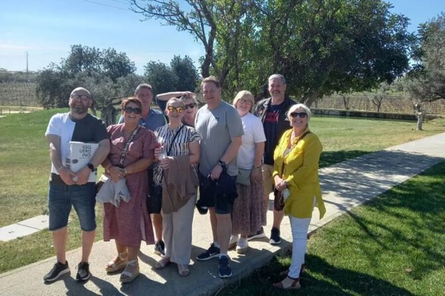 Albufeira/Vilamoura: Winery Tour with Wine Tasting and Tapas - Timing, groups, and a few useful tips