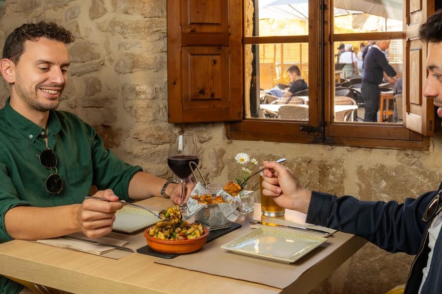Alcudia: Self-Guided Gourmet Tapas and Wine Tour - How the self-guided format changes the evening