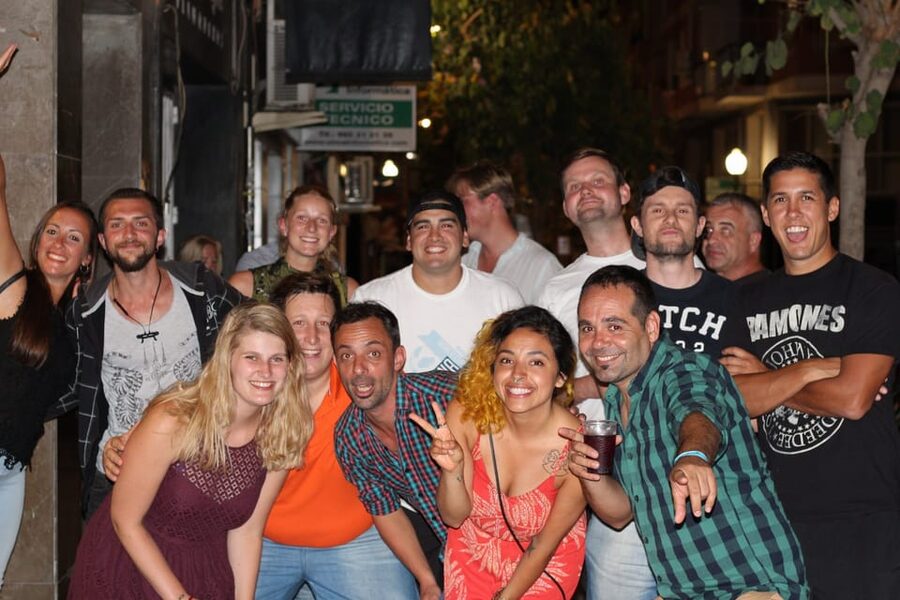 Alicante: Guided Pub Crawl with Shots and Beer - Second stop: a free mojito in a different setting