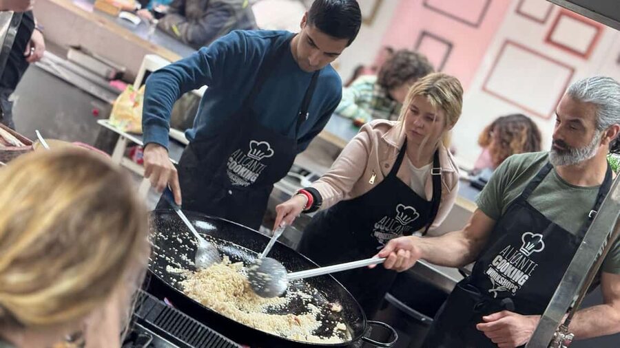 Alicante: Paella & Sangria Class with Tapas and Market Visit - Key points at a glance