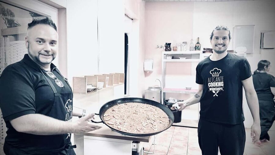 Alicante: Paella & Sangria Class with Tapas and Market Visit - Who should book this paella class?