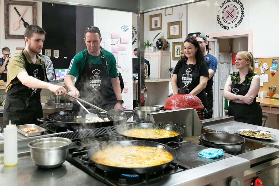 Alicante: Paella & Sangria Class with Tapas and Market Visit - From market produce to a working restaurant kitchen
