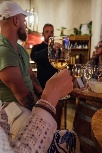 Alicante: Small-Group Countryside Wine Tour with 4 Tastings - Photos, free time, and the winery shop