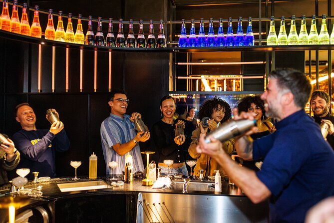 Amsterdam: Bols Cocktail Experience and Cocktail Workshop - The self-guided route through 450 years of Bols