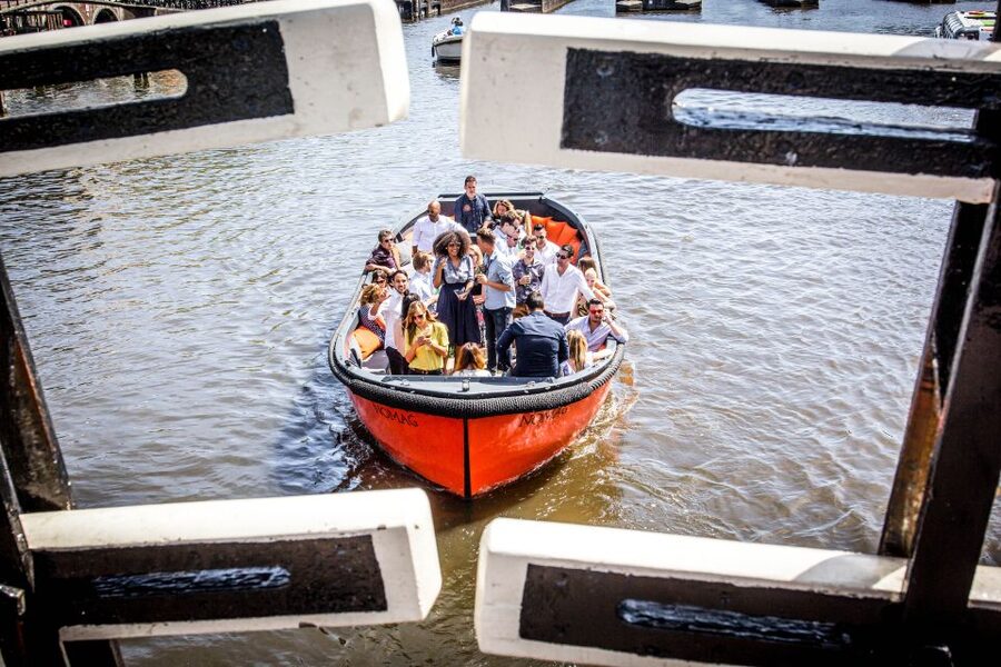 Amsterdam: Canal Belt Private Beer Boat Tour - How the value compares with a regular canal cruise
