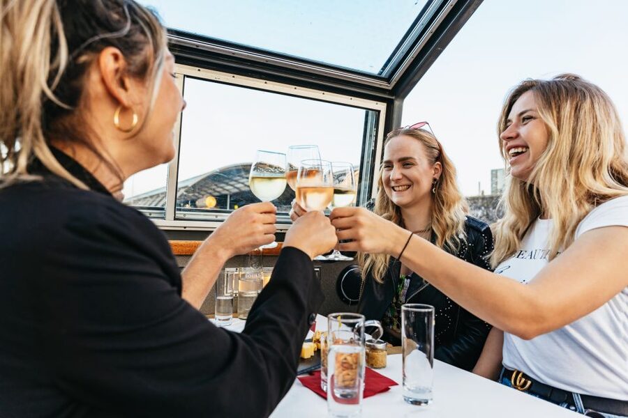 Amsterdam: Cozy Cheese & Wine Cruise Tasting Experience - Commentary with personality, not a classroom lecture