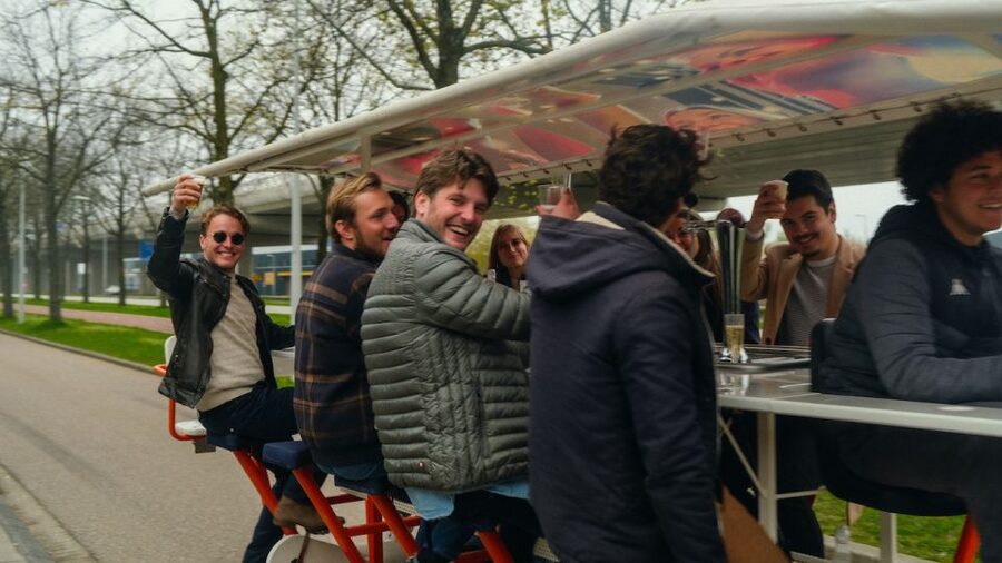 Amsterdam: Dutch Beer Bike Blast Tour with Onboard Bar - How the group size changes the experience