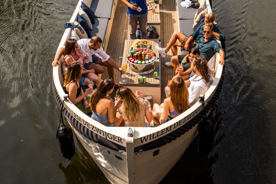 Amsterdam: Evening Candle Light Cruise With Wine & Cheese - Nine Streets and the Anne Frank House