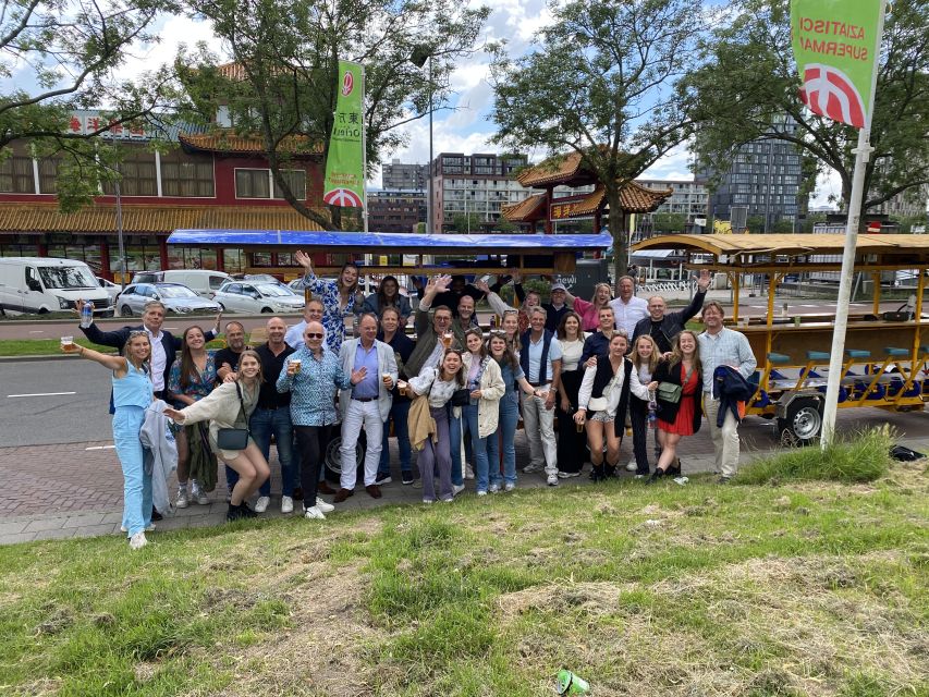 Amsterdam: Guided Beer Bike or Prosecco Bike Tour - The guide, music, and group games