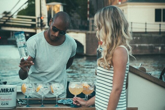 Amsterdam: Luxury Boat Cruise Unlimited Cocktails, Beers & Wines - Does the $34.18 price offer good value?