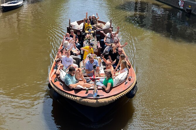 Amsterdam Luxury Boutique Boat tour with Unlimited Beer and Wine - What the open bar really adds