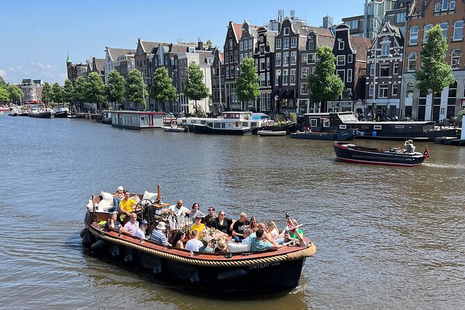 Amsterdam Luxury Boutique Boat tour with Unlimited Beer and Wine - De Wallen from the canal