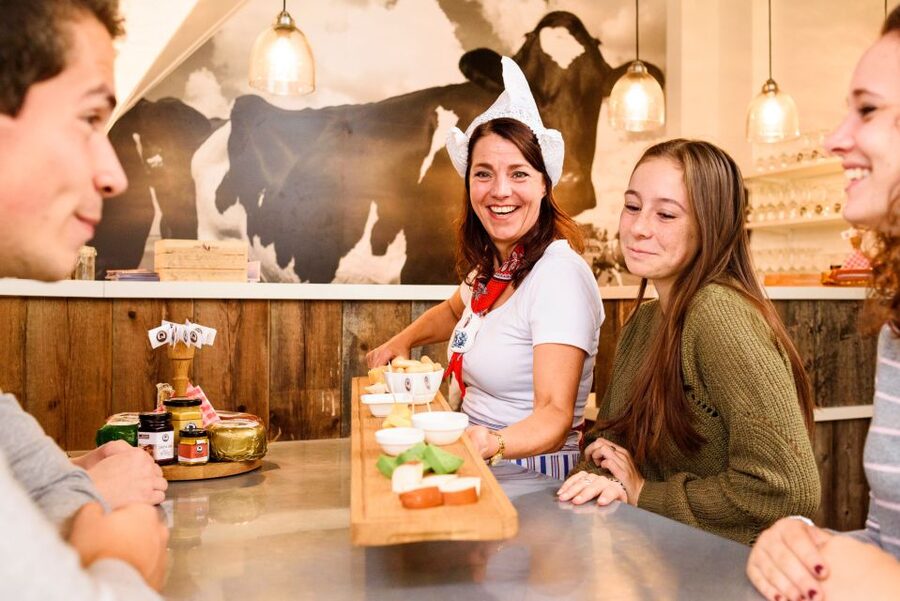 Amsterdam: Premium Henri Willig Cheese Tasting Experience - Small details that make the experience better