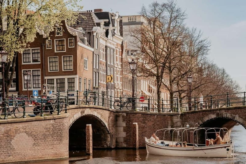 Amsterdam: Private Romantic Canal Cruise w. Prosecco/Snacks - Key points to know before booking
