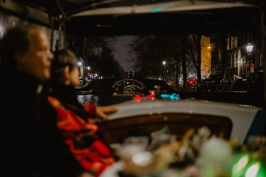 Amsterdam: Private Romantic Evening Boat Tour with Prosecco - Reaching the Amstel and Magere Brug