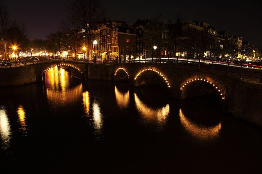 Amsterdam: Private Romantic Evening Boat Tour with Prosecco - Blankets, rain, and evening comfort