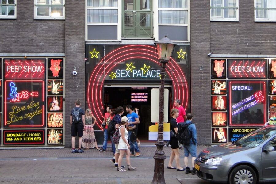Amsterdam: Red Light District and Local Pub Tour - A frank look at prostitution and liberal laws