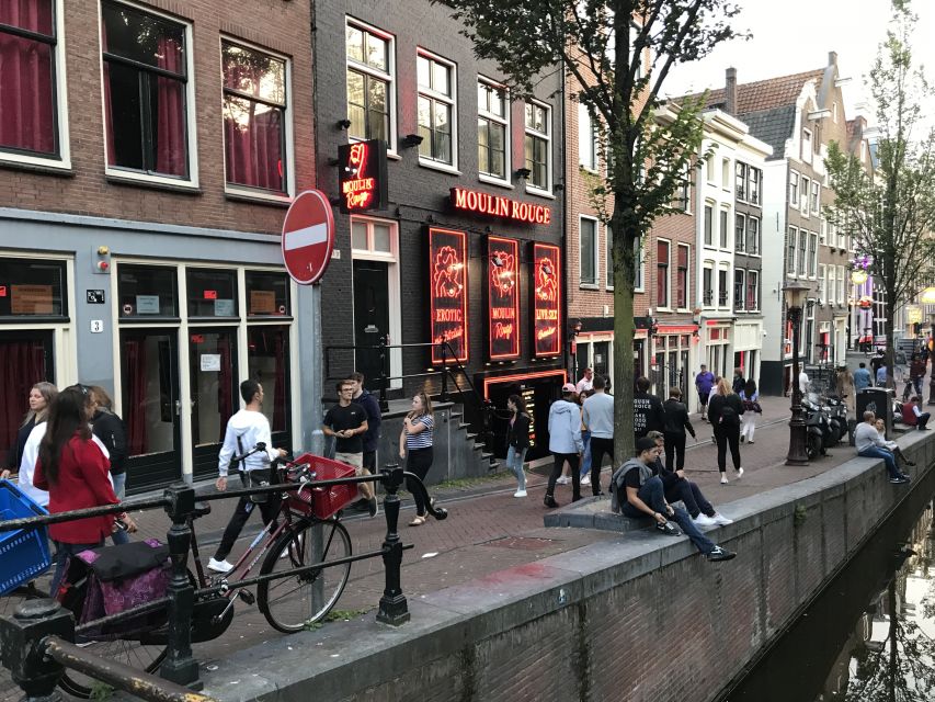 Amsterdam: Red Light District and Local Pub Tour - Chinatown, Zeedijk, and Amsterdam’s pub culture