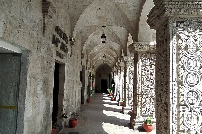 Arequipa Tasting Tour - Plaza de Armas and Arequipa’s earthquake story