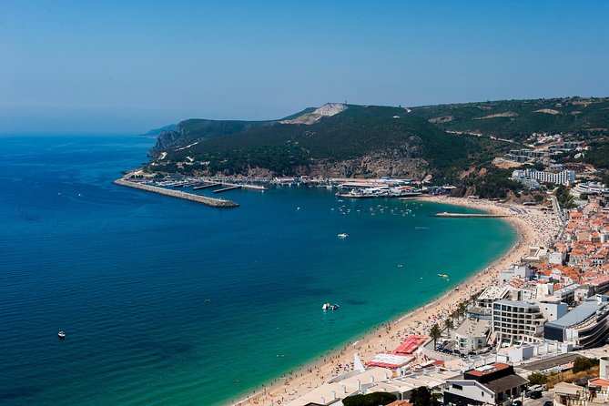 Arrabida and Sesimbra Small-Group Day Trip from Lisbon with Wine Tasting - Lunch and free time in Sesimbra