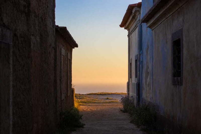 Arrabida Wine Tour - Lisbon: Wineries-Tastings-Tile Factory - Sesimbra: seafood, sand, and 90 minutes of choice