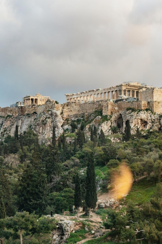 Athens: Wine Tasting with a Sommelier under the Acropolis - Greek tapas and wine pairings