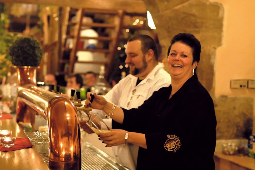 Bamberg: Guided Beer History Tour with Optional Tasting - Following brewing from monasteries to malt houses