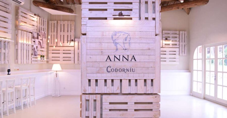 Barcelona: Casa Codorníu Guided Tour with Cava Tastings - Why Casa Codorníu is more than a cava tasting