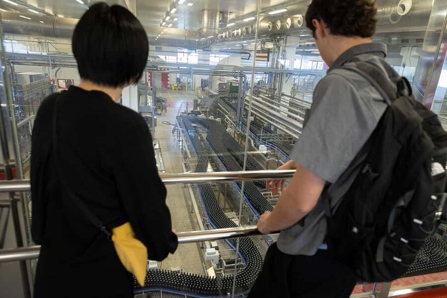 Barcelona: Estrella Damm Brewery Guided Tour with Tasting - Getting to the El Prat brewery