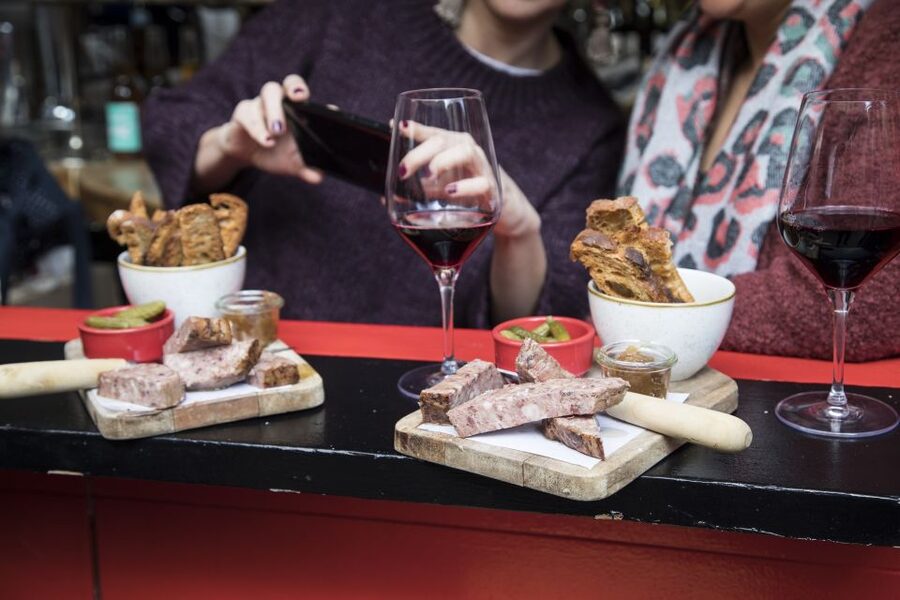 Barcelona Gourmet Food & Wine Tour with Local Expert - Stop two: comfort food and music in a local bar