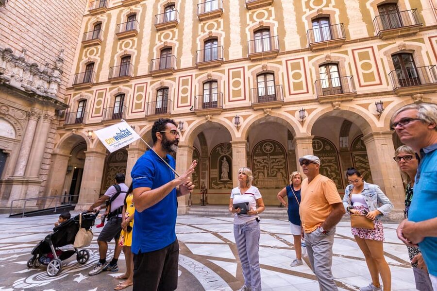 Barcelona: Montserrat Tour with Lunch & Wine Tasting Option - Meeting at Av. Diagonal 355