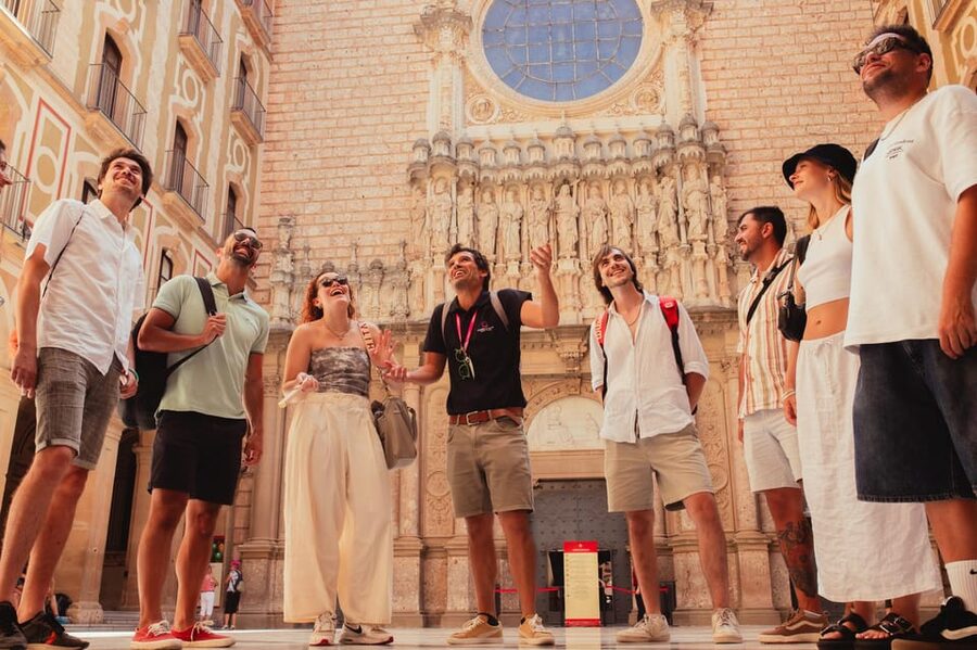 Barcelona: Montserrat with Winery, Lunch, and Train Options - Why Montserrat makes such a good Barcelona day trip