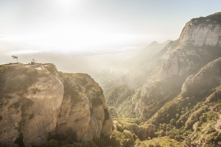 Barcelona: Montserrat with Winery Visit and Farmhouse Lunch - Choosing your Montserrat time wisely