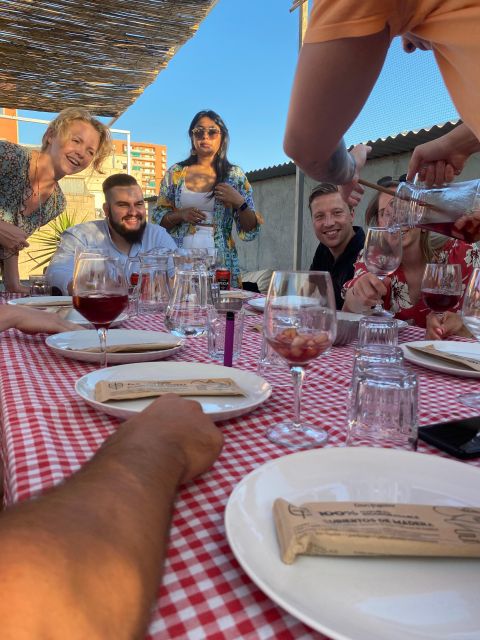 Barcelona: Rooftop Paella Cooking Class with Sangria - Who will enjoy this most