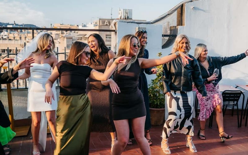 Barcelona: Rooftop Salsa Class with Bottomless Sangria - Sangria first, then the first salsa steps