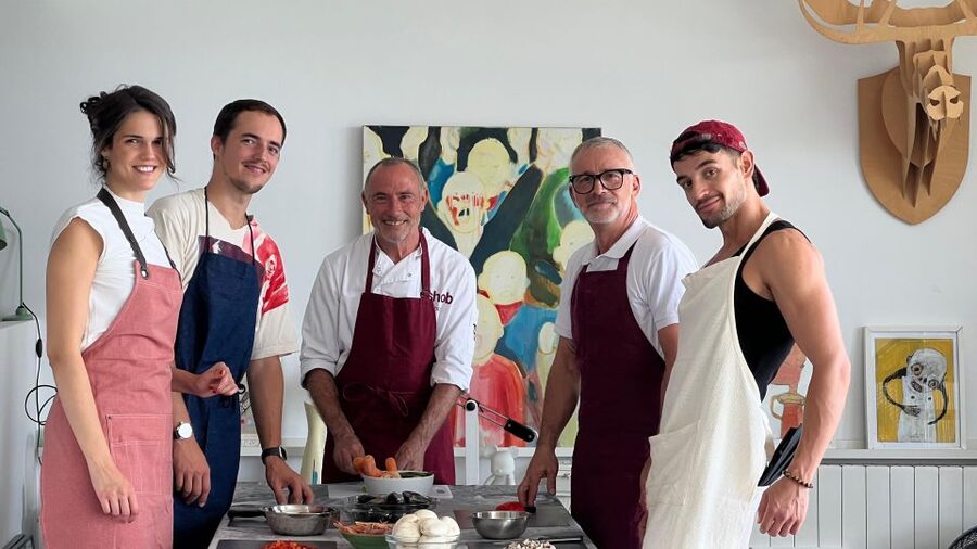 Barcelona: Rooftop Tapas and Sangria Class with a Chef - A rooftop cooking class in the heart of Barceloneta