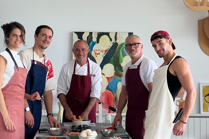 Barcelona: Rooftop Tapas & Sangria class with a Local Chef - Learning tapas with Chef Alfonso