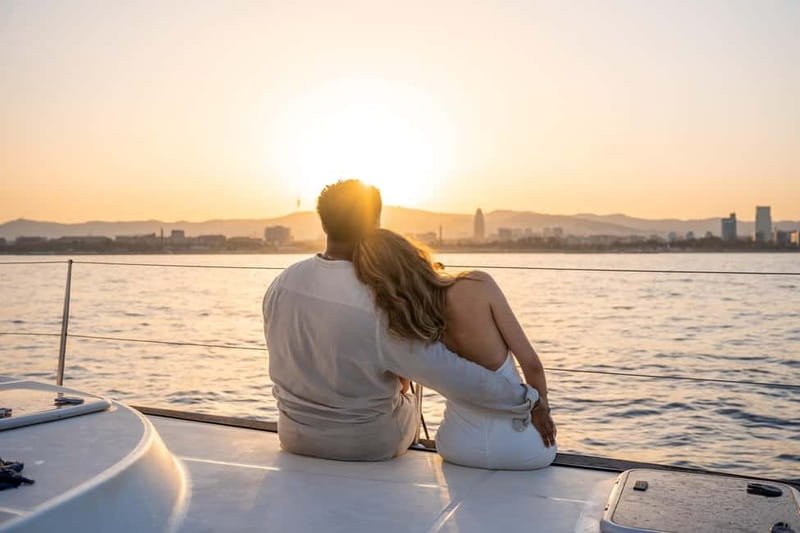 Barcelona: Sunset Catamaran Cruise with Wine and Tapa - Key points to know before you book