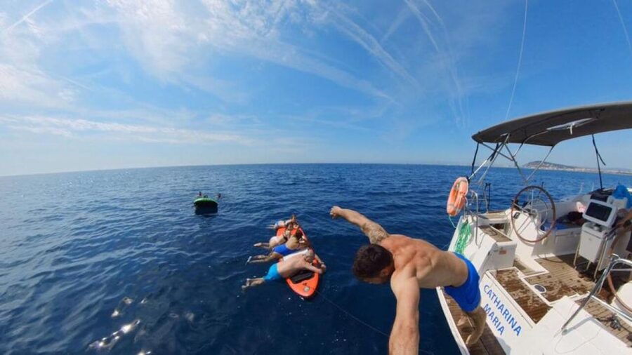 Barcelona: Sunset Sailing Experience with Snacks and Cava - Setting out from Port Olímpic