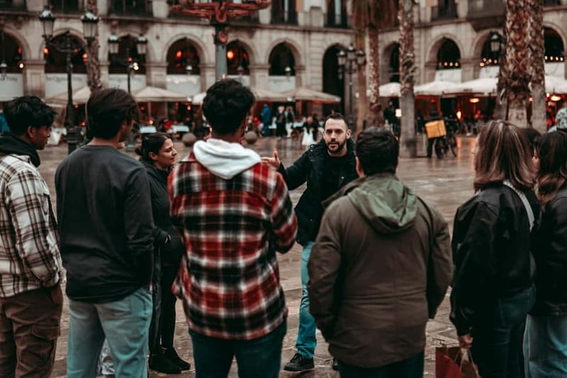 Barcelona: Tipsy Tapas & History Tour in the Gothic Quarter - Three hours of Gothic Quarter food and stories