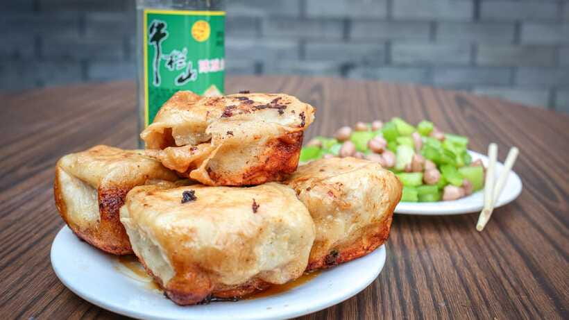 Beijing: Hidden Gems Guided Food Tour with Beer and Tastings - Drinks, portion sizes, and the pace of the evening