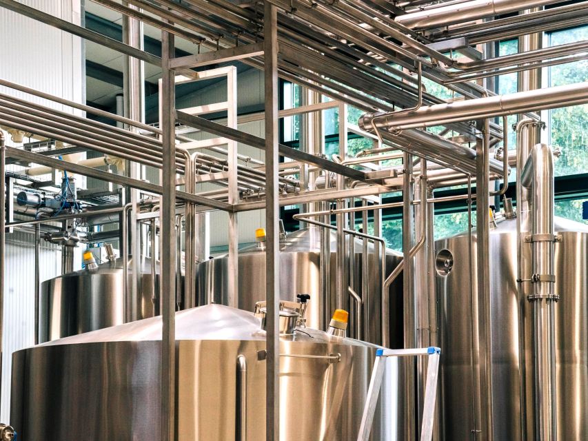 Berlin: Berliner Berg Brewery Tour with Beer Tasting - The 45-minute tasting and five Berlin beers
