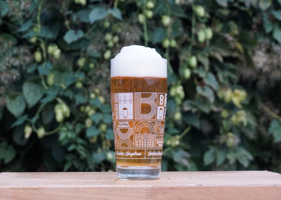 Berlin: Berliner Berg Brewery Tour with Beer Tasting - Why the guide matters here